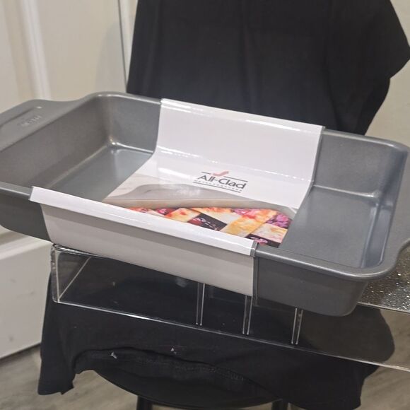 All-Clad Pro-Release Bakeware Rectangular Cake Pan - Picture 5 of 7